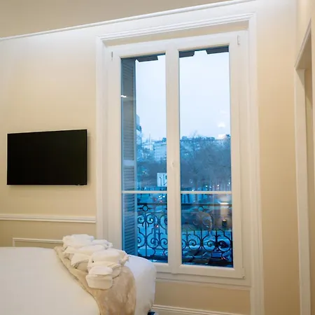 4p-1br - Eiffel Tower View - Fully Renovated - A-c * Parigi